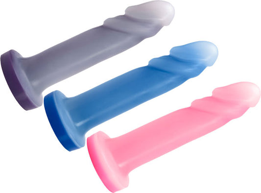 Mistress Kay Reviews the Flurry O2 Silicone Dildo by Tantus
