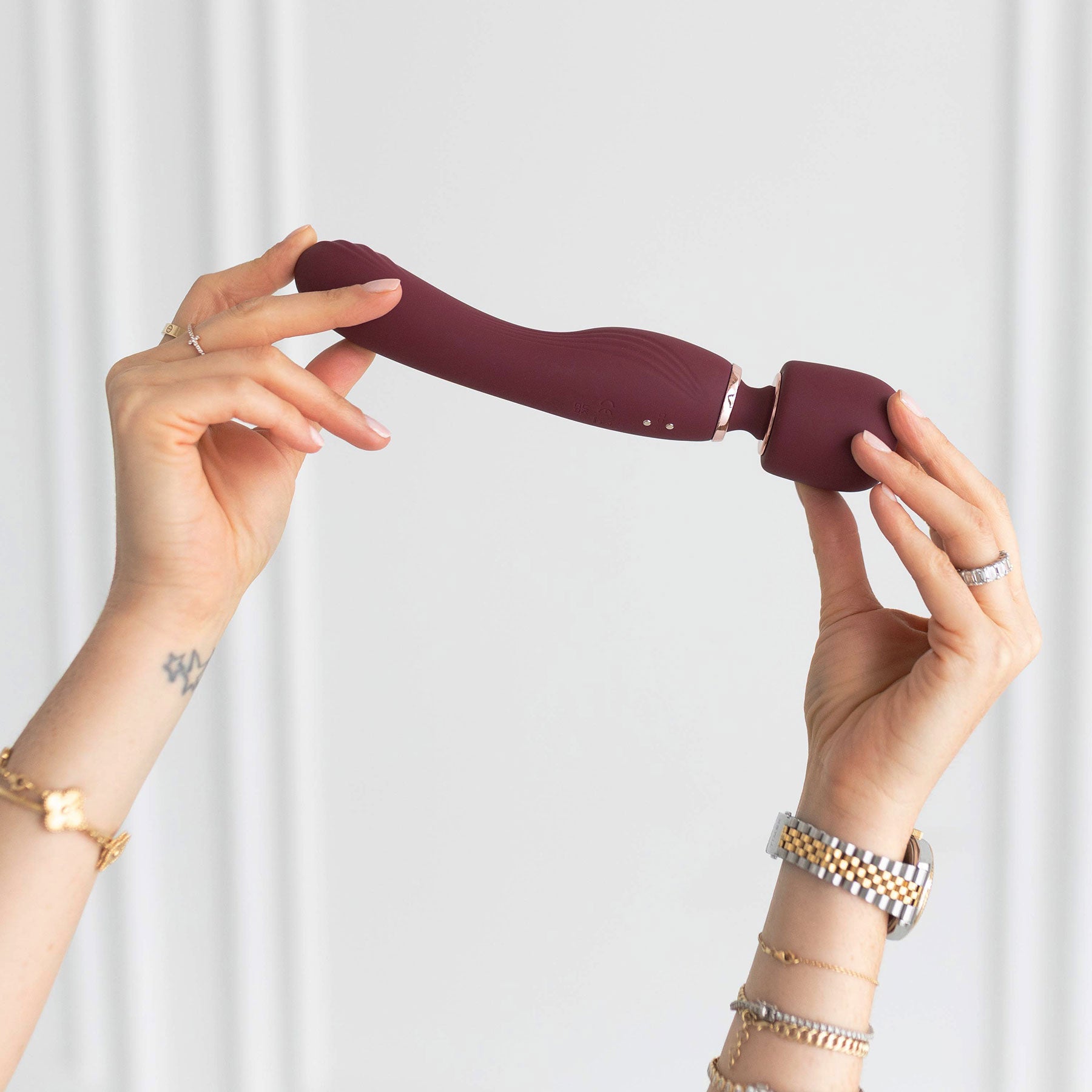 Le Wand Flat Top Fusion G Double-Ended Petite Wand Silicone Vibrator