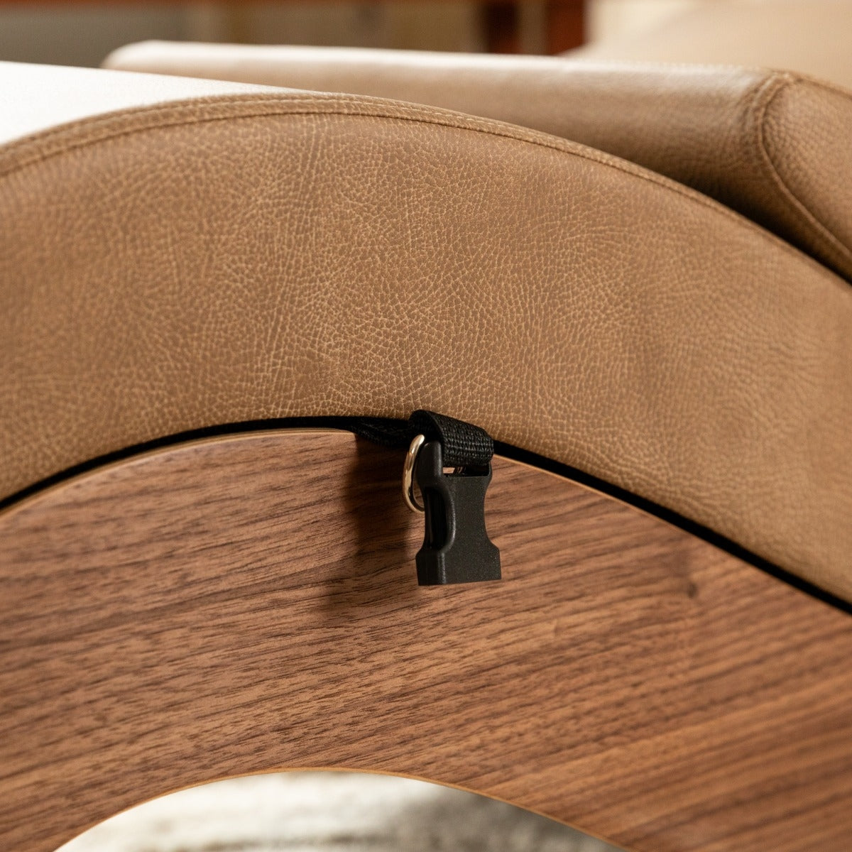 Liberator Supervio Luxury Chaise With Cuff Kit Restraints - Restraint Detail