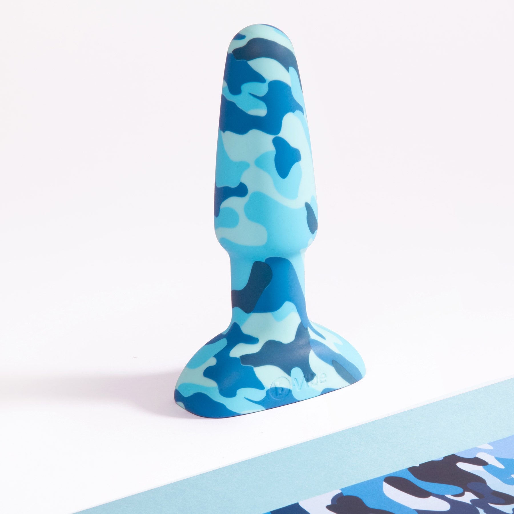 b-Vibe Camo Rimming Plug 2 Silicone Vibrating Anal Plug With Rotating Beads