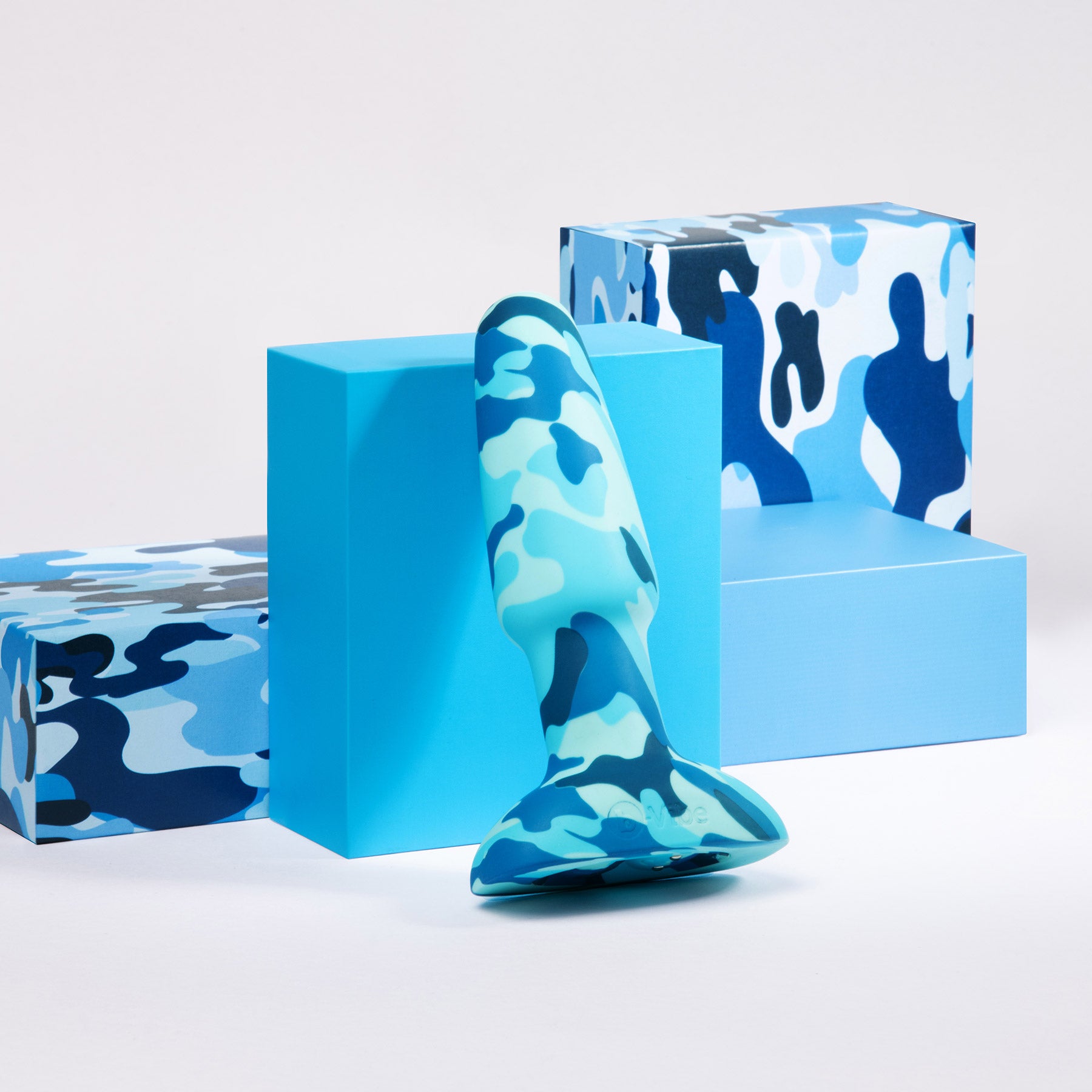 b-Vibe Camo Rimming Plug 2 Silicone Vibrating Anal Plug With Rotating Beads