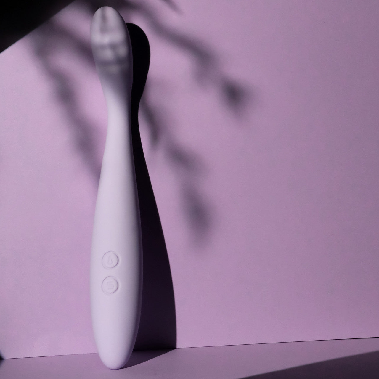 SVAKOM CICI 2 Rechargeable Warming App Controlled Slim Silicone G-Spot Vibrator - Pastel Lilac