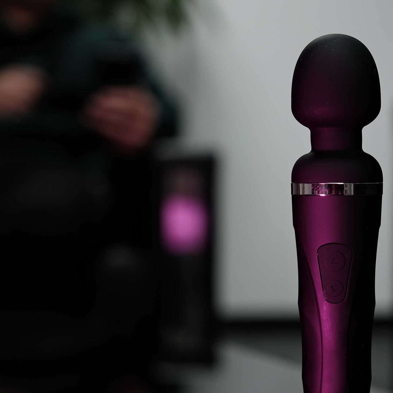 Lovense Domi 2: Rechargeable Mini Wand Lovense Domi 2: Rechargeable Mini Wand