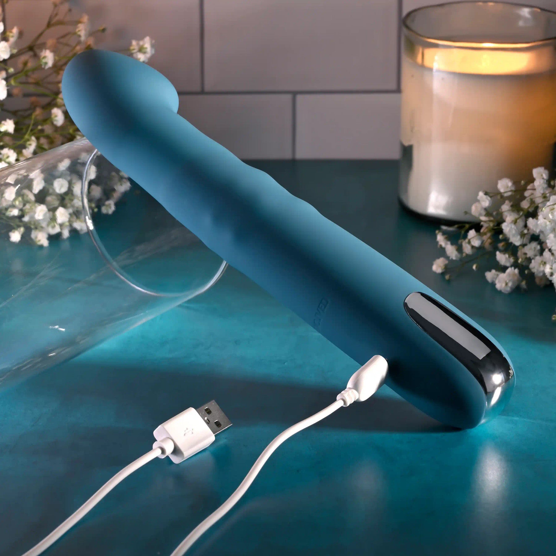 Queen Of All Trades Vibrating Thruster With Rotating Shaft By Evolved Novelties