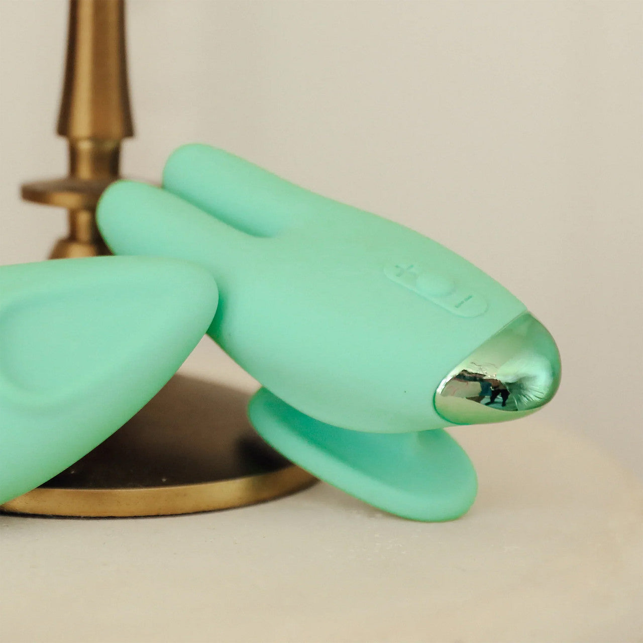 JimmyJane Form 2 Gripp Waterproof Rechargeable Silicone Clitoral Vibrator With Finger Grip - Teal