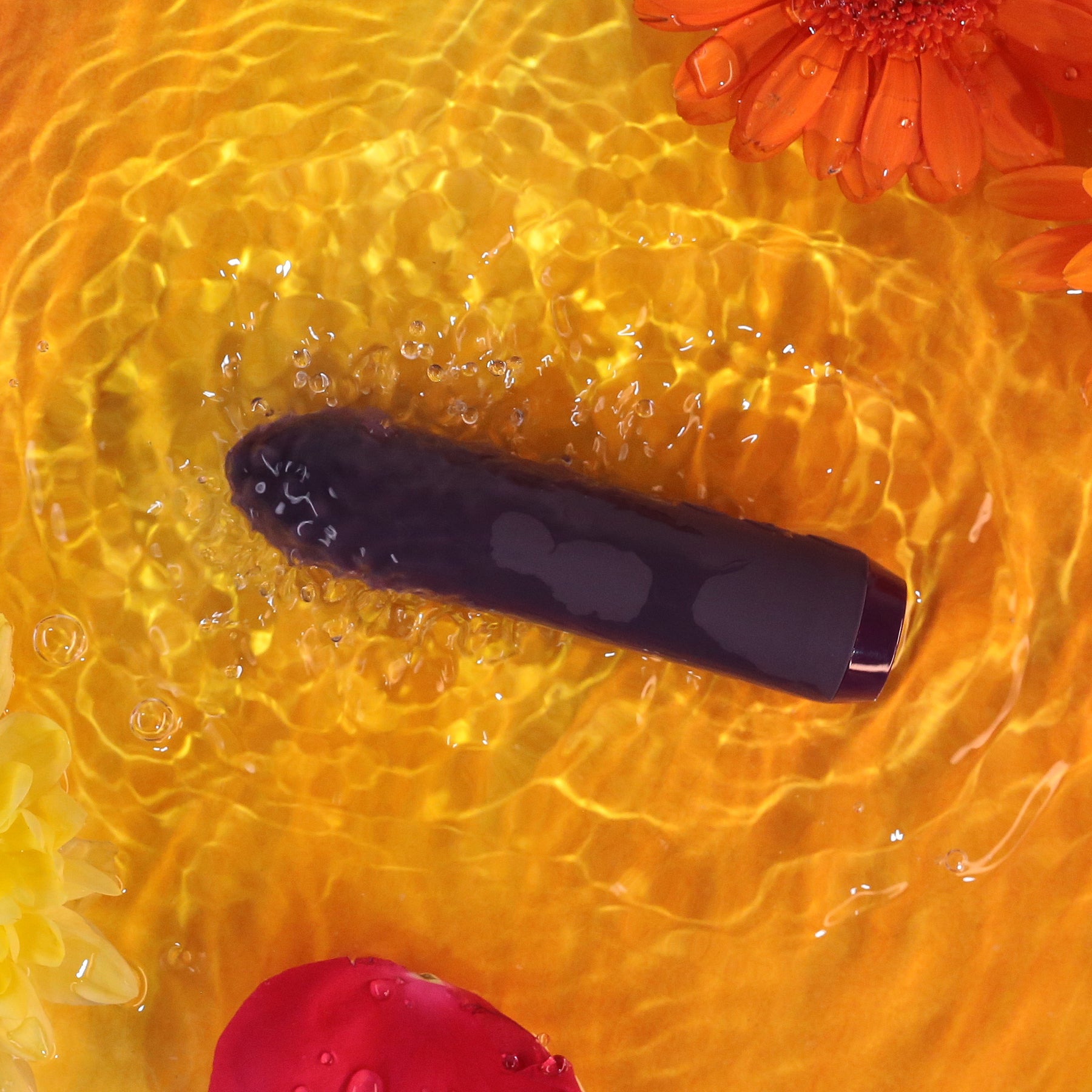 Je Joue Classic Bullet Rechargeable Silicone Vibrator - Purple