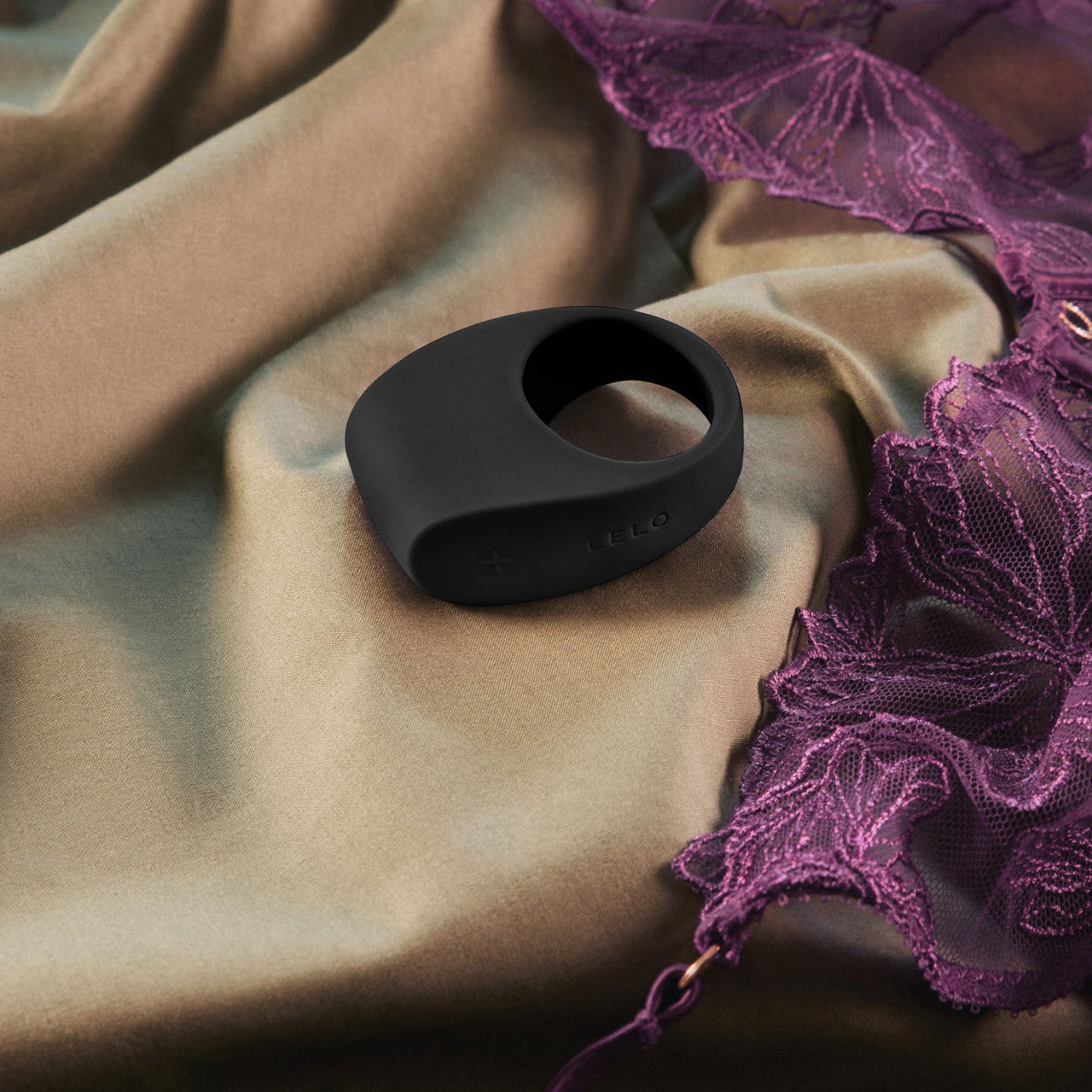 LELO TOR 3 Vibrating Cock Ring - Black