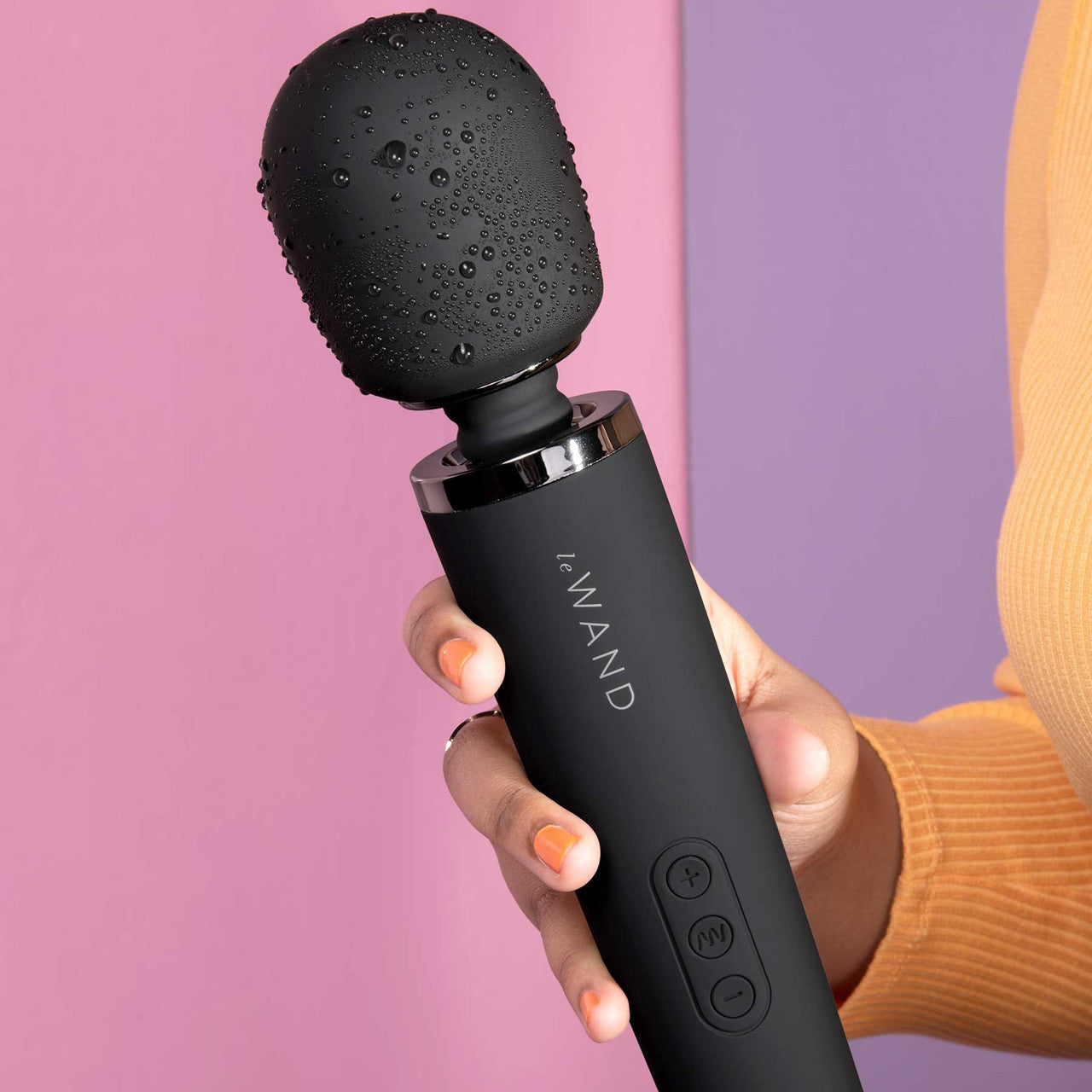 Le Wand Rechargeable Massager - Black Le Wand Rechargeable Massager - Black