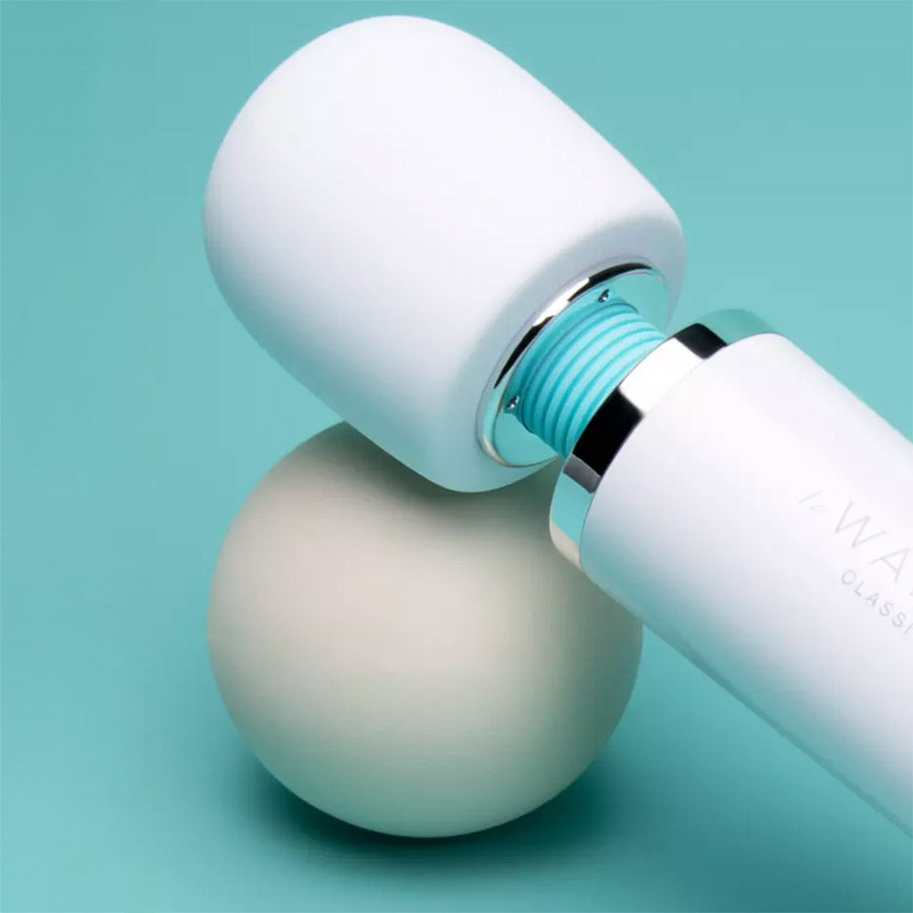 Le Wand Classique Plug-In Original Full-Body Vibrating Massager