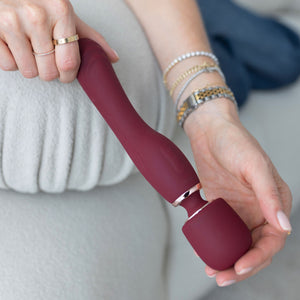 Le Wand Flat Top Fusion G Double-Ended Petite Wand Silicone Vibrator
