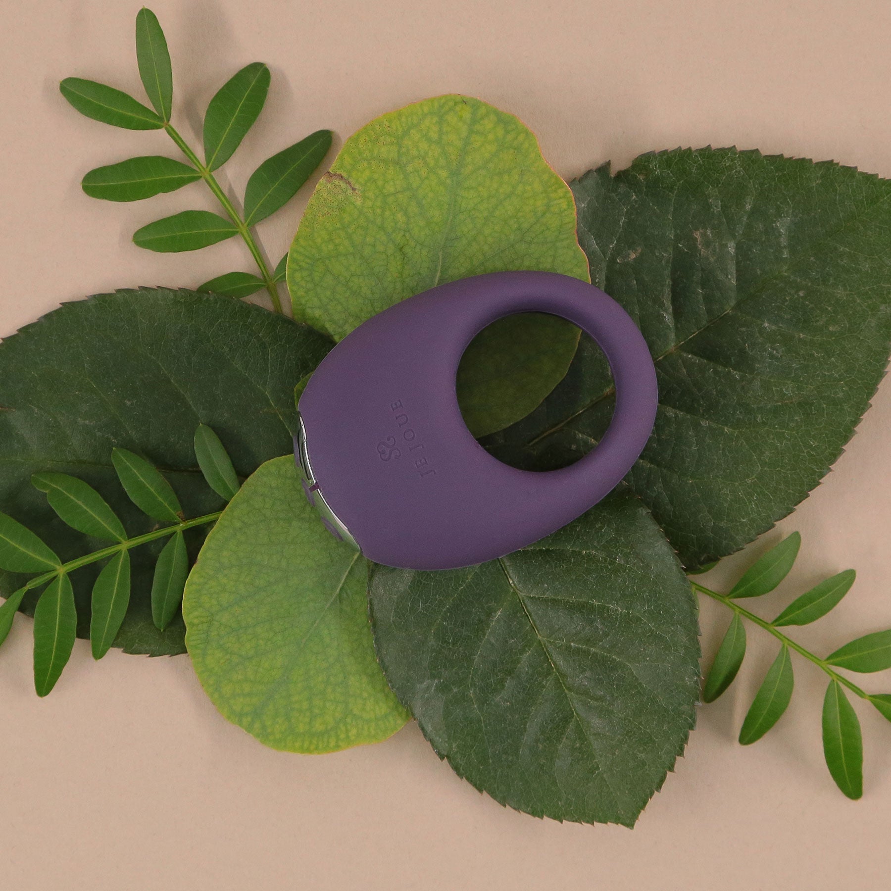 Je Joue Mio Vibrating Silicone Cock Ring For Mutual Pleasure - Purple
