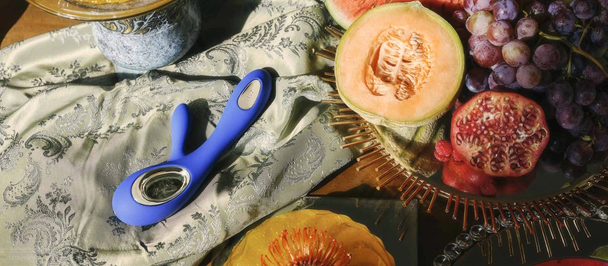 LELO SORAYA Wave™ Rechargeable Silicone Dual Stimulation G-Spot Vibrator - Lifestyle
