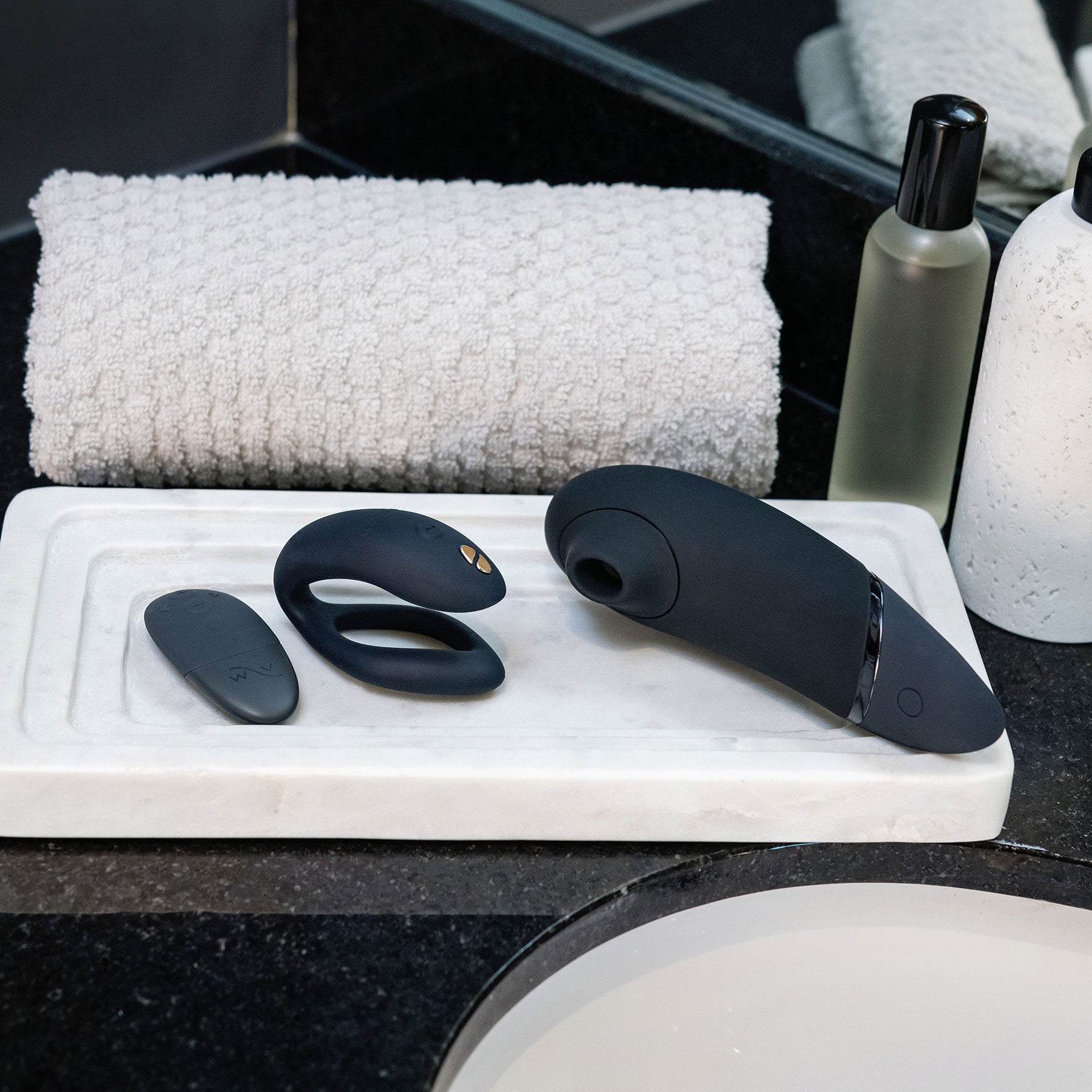 Lust & Luxury Collection Box With Womanizer Next & We-Vibe Sync O