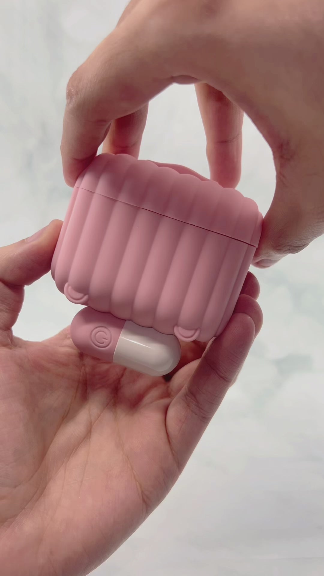 Load video: This travel-ready kit includes a mini pinpoint wand and a remote-controlled egg vibe, both nestled in a sleek USB-charging case. With 12 wand settings and 10 egg modes, it’s your perfect companion for on-the-go excitement!